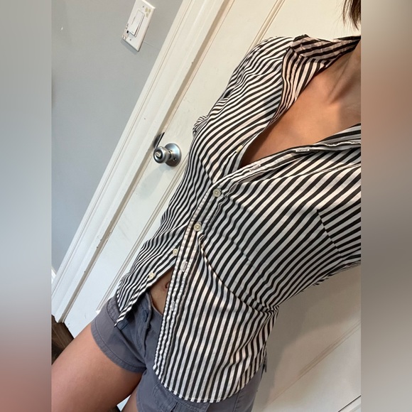 Banana Republic Tops - Banana Republic grey and white striped button up shirt size 4P (fits like M/S)